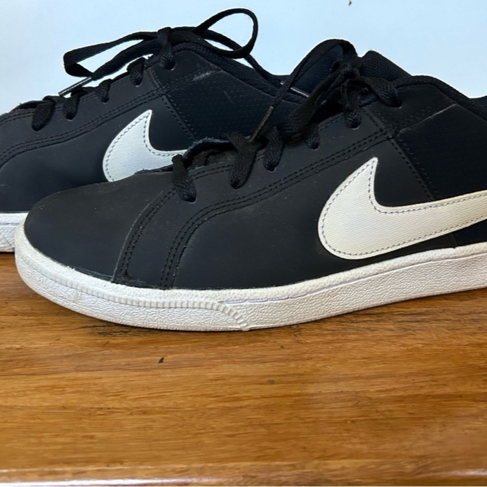 Women’s Nike Sneakers